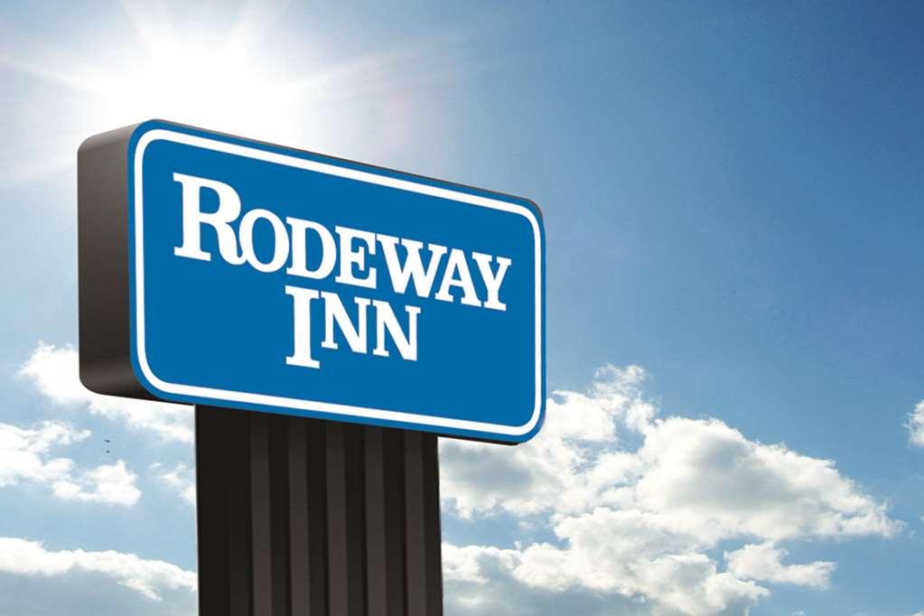 Rodeway Inn Sun City Center Exterior foto